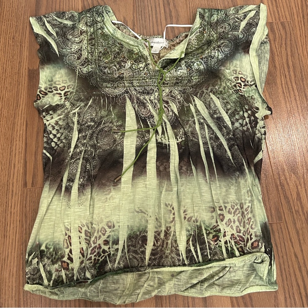 Patterned women’s top